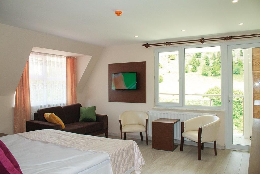 Hotel Green Valley Savsat エクステリア 写真